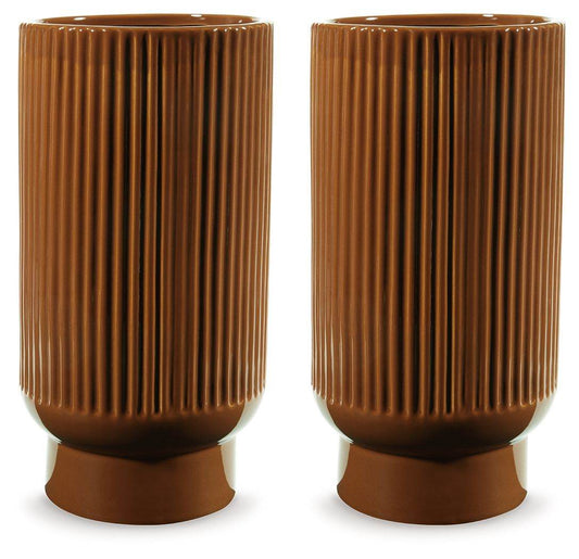 Avalyah - Medium Vase - Forward Furniture
